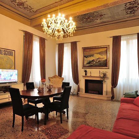 Anna'S House Apartment Модена Екстериор снимка